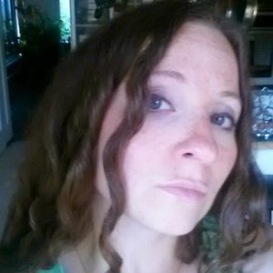 Meet your Posher, Leah